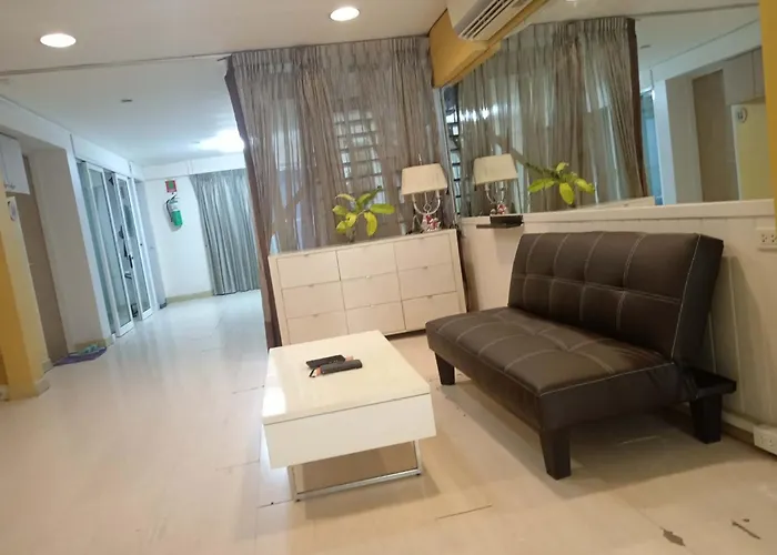 Casa Nicola Bkk *
